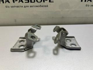 Петля двери задняя правая RENAULT SANDERO 2018 Б/У Петля двери задняя правая RENAULT SANDERO 2018