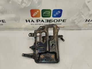 Крепление аккумулятора Toyota Corolla 2007 Б/У Крепление аккумулятора Toyota Corolla 2007