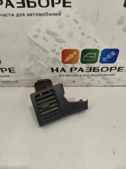 Дефлектор на торпедо левый Toyota Corolla 2007