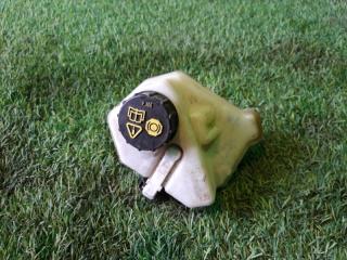 Запчасть бачок для тормозной жидкости Volvo V70 2012