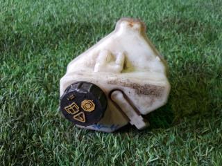 Запчасть бачок для тормозной жидкости Volvo V70 2011