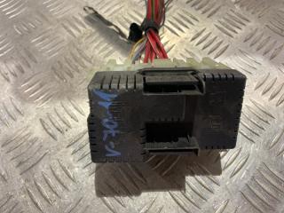 Запчасть блок реле Volvo V70 2011