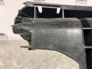 Крепление бампера заднее правое C30 2011 1