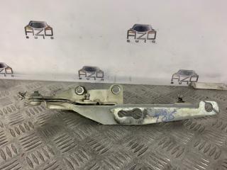 Запчасть петля капота левая Volvo S80 2010