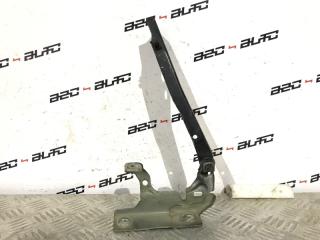 Фото запчасти петля капота левая Volvo C30 2012 контрактная запчасть Запчасть петля капота левая Volvo C30 2012