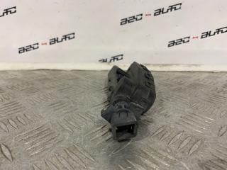 Форсунка омывателя левая Volvo V70 2008