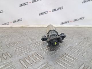 Форсунка омывателя правая Volvo S60