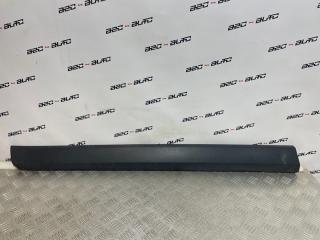 Запчасть накладка двери передняя левая Volvo XC60 2011