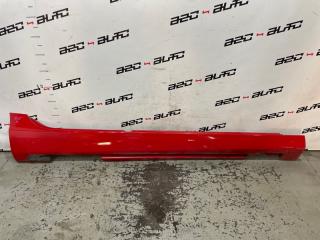 Запчасть накладка на порог правая Volvo V40 2014