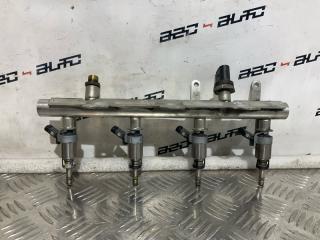 Запчасть топливная рампа Audi A4