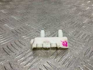 Фото запчасти крепление бампера заднее правое Nissan Qashqai 2007 контрактная запчасть Запчасть крепление бампера заднее правое Nissan Qashqai 2007