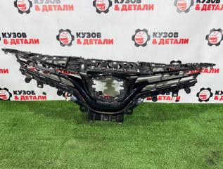 Решетка радиатора Toyota Camry 2017-2021