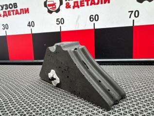 Уплотнитель крыла передний правый NX 2014-2021