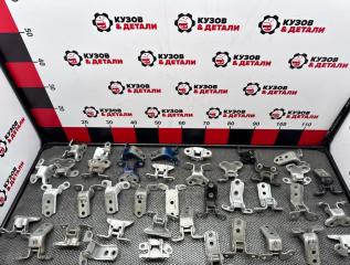Петля двери Camry 2017-2021 V70