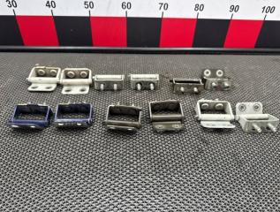 Запчасть петля двери багажника Nissan Qashqai