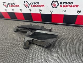 Дефлектор радиатора передний Toyota RAV4 XA40