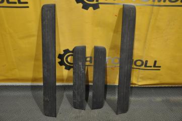 Фото запчасти накладка на порог салона TOYOTA CALDINA контрактная запчасть Запчасть накладка на порог салона TOYOTA CALDINA