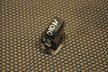 Фото запчасти кнопка стеклоподъемника задняя правая MITSUBISHI DION контрактная запчасть Запчасть кнопка стеклоподъемника задняя правая MITSUBISHI DION