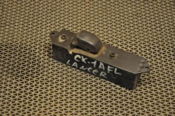 Фото запчасти кнопка стеклоподъемника передняя левая MITSUBISHI LANCER контрактная запчасть Запчасть кнопка стеклоподъемника передняя левая MITSUBISHI LANCER