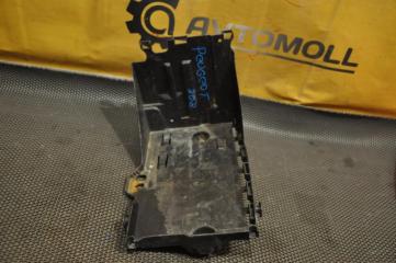 Запчасть крепление акб Peugeot 308 2009