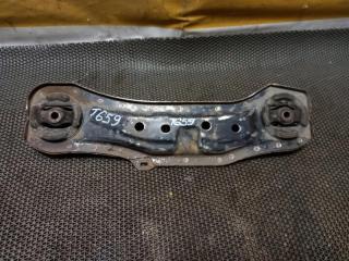 Крепление редуктора HONDA CR-V 2005 контрактная Крепление редуктора HONDA CR-V 2005