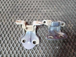 Фото запчасти петли двери задние правые MITSUBISHI PAJERO Б/У запчасть Запчасть петли двери задние правые MITSUBISHI PAJERO