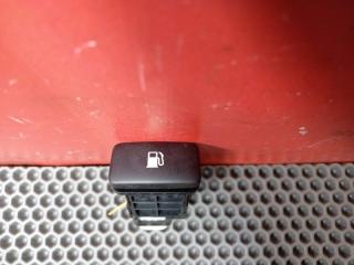 Запчасть кнопка открывания бензобака Lexus RX300 2005