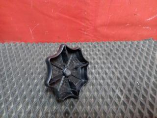 Запчасть крепление запасного колеса SKODA FABIA 2013