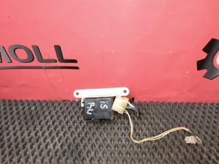 Блок управления стеклоподъемниками NISSAN BLUEBIRD 1992