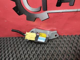Запчасть датчик airbag Lexus RX400H 2006