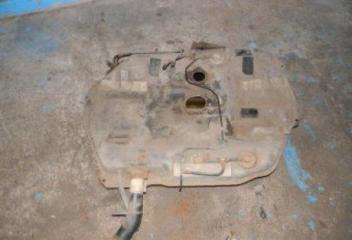 Фото запчасти бак топливный Mazda Mazda3 2007 Б/У запчасть Запчасть бак топливный Mazda Mazda3 2007