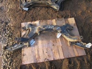 Фото запчасти балка подмоторная подрамник Nissan Primera 1992 Б/У запчасть Запчасть балка подмоторная подрамник Nissan Primera 1992