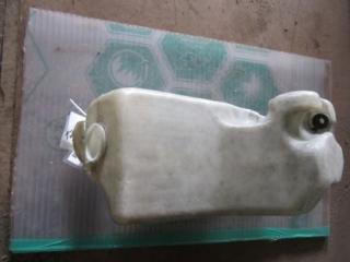 Бачок стеклоомывателя BMW 7-Series 1988