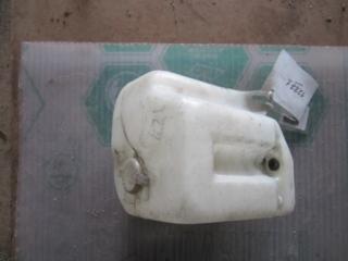 Бачок стеклоомывателя Volkswagen Jetta 1988