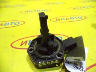 Датчик уровня масла Volkswagen Passat 2001