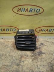 Дефлектор воздушный левый Renault Sandero 2017