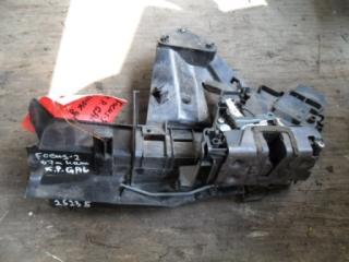 Запчасть замок двери задний левый Ford Focus 2007