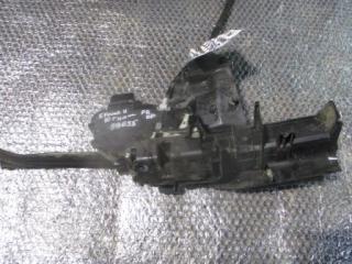 Запчасть замок двери передний правый Ford Focus 2010