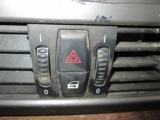 Запчасть кнопка аварийной сигнализации BMW 5 2005
