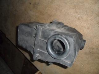 Корпус воздушного фильтра BMW 5 1990