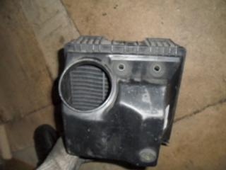 Корпус воздушного фильтра Mitsubishi Lancer 1993