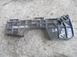 Запчасть кронштейн крепления бампера задний Toyota Highlander 2011