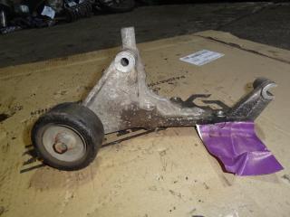 Кронштейн генератора Hyundai Starex 2008