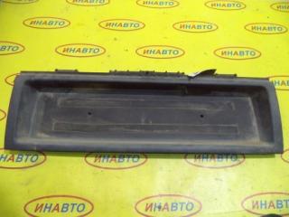 Запчасть накладка багажника наружняя Audi 100 1993