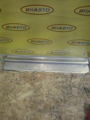 Запчасть накладка на порог правая Mazda 626 1996