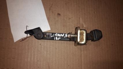 Фото запчасти ограничитель двери задний правый Lifan X60 2013 Б/У запчасть Запчасть ограничитель двери задний правый Lifan X60 2013