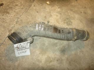 Фото запчасти патрубок интеркулера Skoda Octavia 2010 Б/У запчасть Запчасть патрубок интеркулера Skoda Octavia 2010