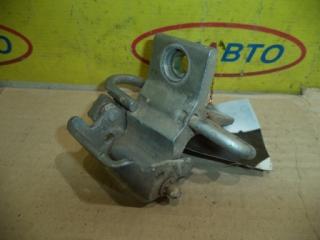 Запчасть петля двери левая Audi 80 1990