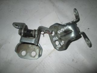 Петля двери правая Ford Fusion 2004