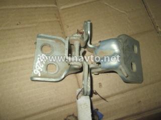 Петля двери правая Renault Logan 2006
